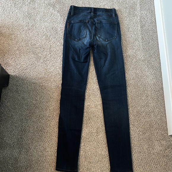 2 Pairs of PAIGE Mid-rise Skinny Jeans - Picture 4 of 9